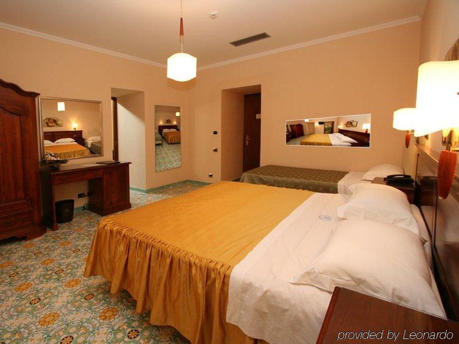 La Panoramica Hotel Castellammare di Stabia Exteriör bild