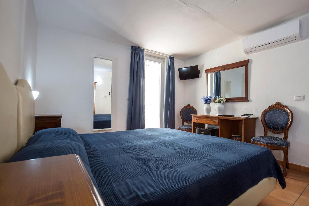 La Panoramica Hotel Castellammare di Stabia Exteriör bild