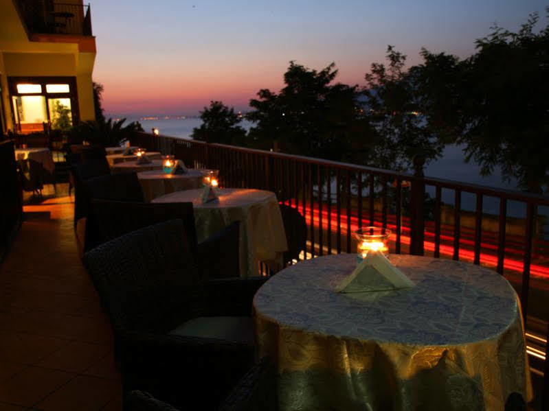 La Panoramica Hotel Castellammare di Stabia Exteriör bild